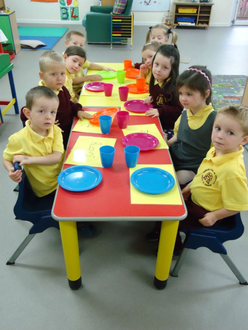 Am sosa / Snack time. Yúm yúm!
